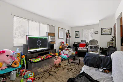 1612 Willis Drive, Bloomington - 43