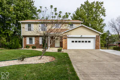 8633 Fox Ridge Lane, Indianapolis