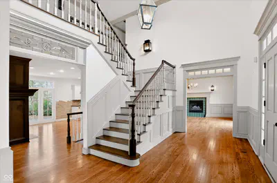 8437 500, Zionsville - 9