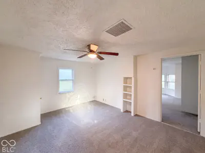 207 E Park Street, Trafalgar - 10