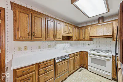 1209 Ruby, Shelbyville - 12