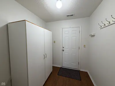 632 Runnymede Court, Greenfield - 8