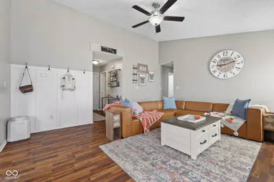 9925 Cedarstone Lane, Avon - 5