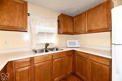 362 Fall Creek Parkway North Drive, Indianapolis - 12