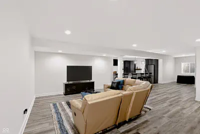 927 Racetime Road, Westfield - 86