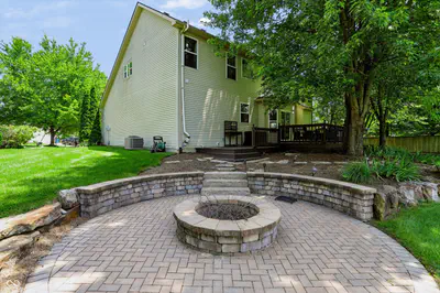 11810 Queenwood Court, Fishers - 46