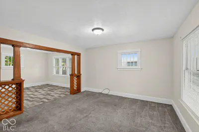1031 College Street, South Bend - 19