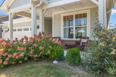 7412 Harbor Town Drive, Whitestown - 3