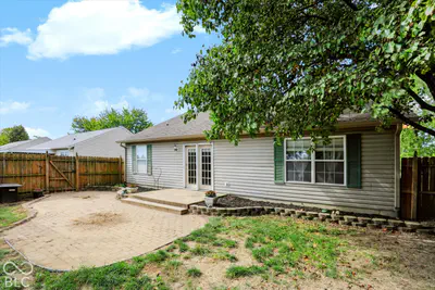 1495 Hedge Court, Greenfield - 44