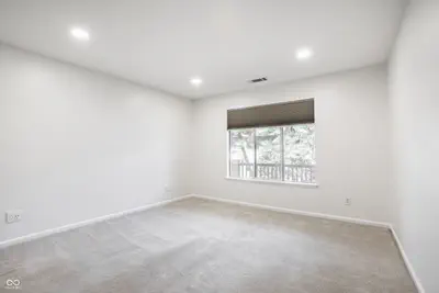 586 Hunters Drive, Carmel - 24