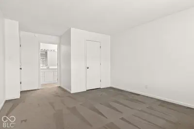 581 Hunters Drive, Carmel - 24