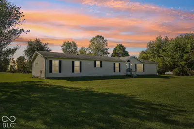 681 W County Road 1000 S, Clayton - 73