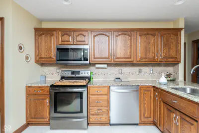 5325 Red Stone Lane, Greenwood - 12