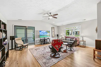 7538 Farm View Circle Drive, Indianapolis - 4