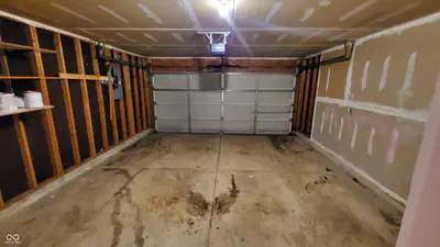 11329 Smoothbark Drive, Indianapolis - 28