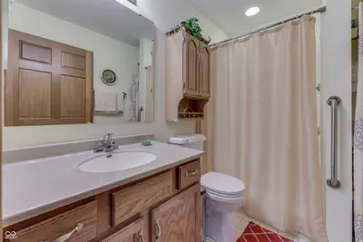 2063 Pelican, Franklin - 23