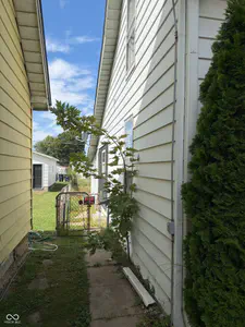 80 5th Avenue, Beech Grove - 23
