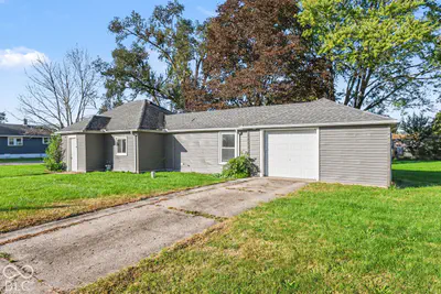 2433 Sanders Avenue, Elkhart - 2