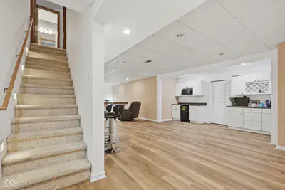 4015 Highland Park Drive, Greenwood - 25