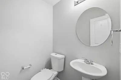 8110 Eskerban Drive, Avon - 37
