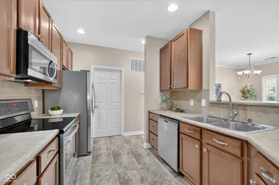 9772 Herons Cove, Carmel - 13