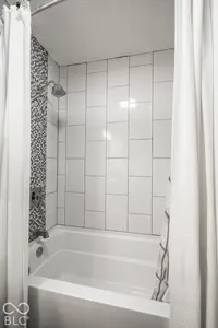 7901 Hampton Place, Fishers - 17
