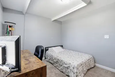 8035 Meadow Bend Lane, Indianapolis - 47