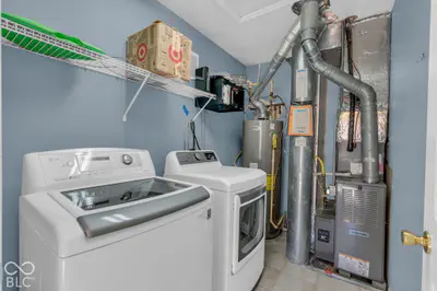6250 Bishops Pond Lane, Indianapolis - 29