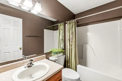 7203 Oakview Drive, Avon - 30