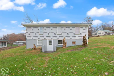 410 Main Street, English - 48