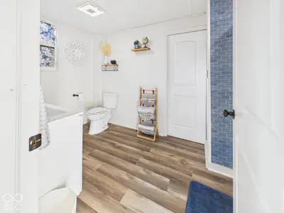 921 W 4th Street, Anderson - 19