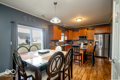 834 Blue Ash Trail, Greenwood - 12