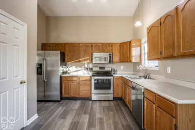 6209 Glebe Circle, Indianapolis - 12