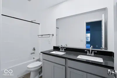 1096 Sunderland Drive, Greenwood - 38