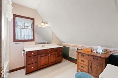 925 Oakwood Lane, Paoli - 33