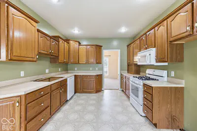 1817 N Tyrel W, Greensburg - 21