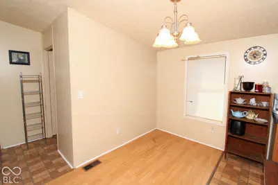 1704 Country Manor W, North Vernon - 8