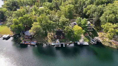 6272 Grosbeak Court, Nineveh - 21