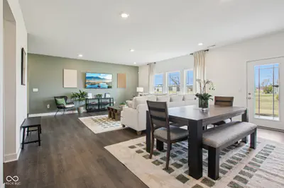 228 Heritage Pass, Greenfield - 7