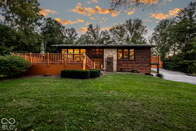 9502 100, Zionsville - 12