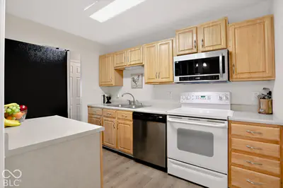 5556 Meckes Lane, Indianapolis - 12