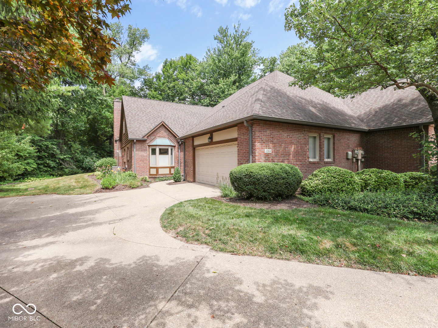 2064 Oldfields Circle North Drive, Indianapolis