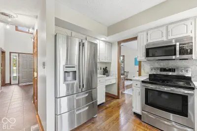9517 Moorings Boulevard, Indianapolis - 10
