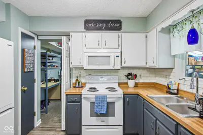1152 Delray Drive, Indianapolis - 10