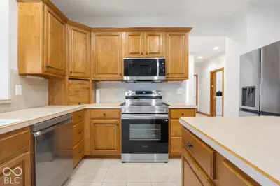 725 Greystone Court, Columbus - 29