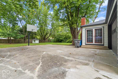 5924 Allisonville, Indianapolis - 9