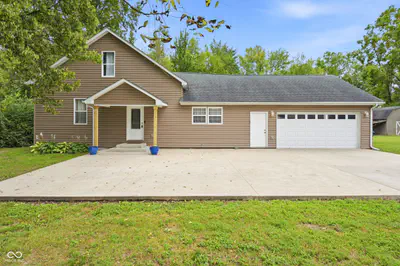 8 School, Markleville