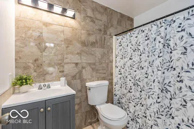 5329 W Smith Valley Road, Greenwood - 8