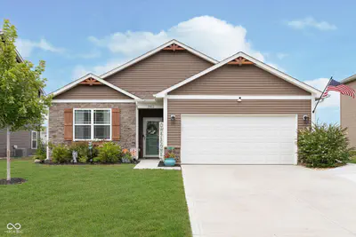 1962 Fairmount Drive, Greenfield - 2