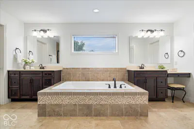 10529 Geist View Drive, Fishers - 27